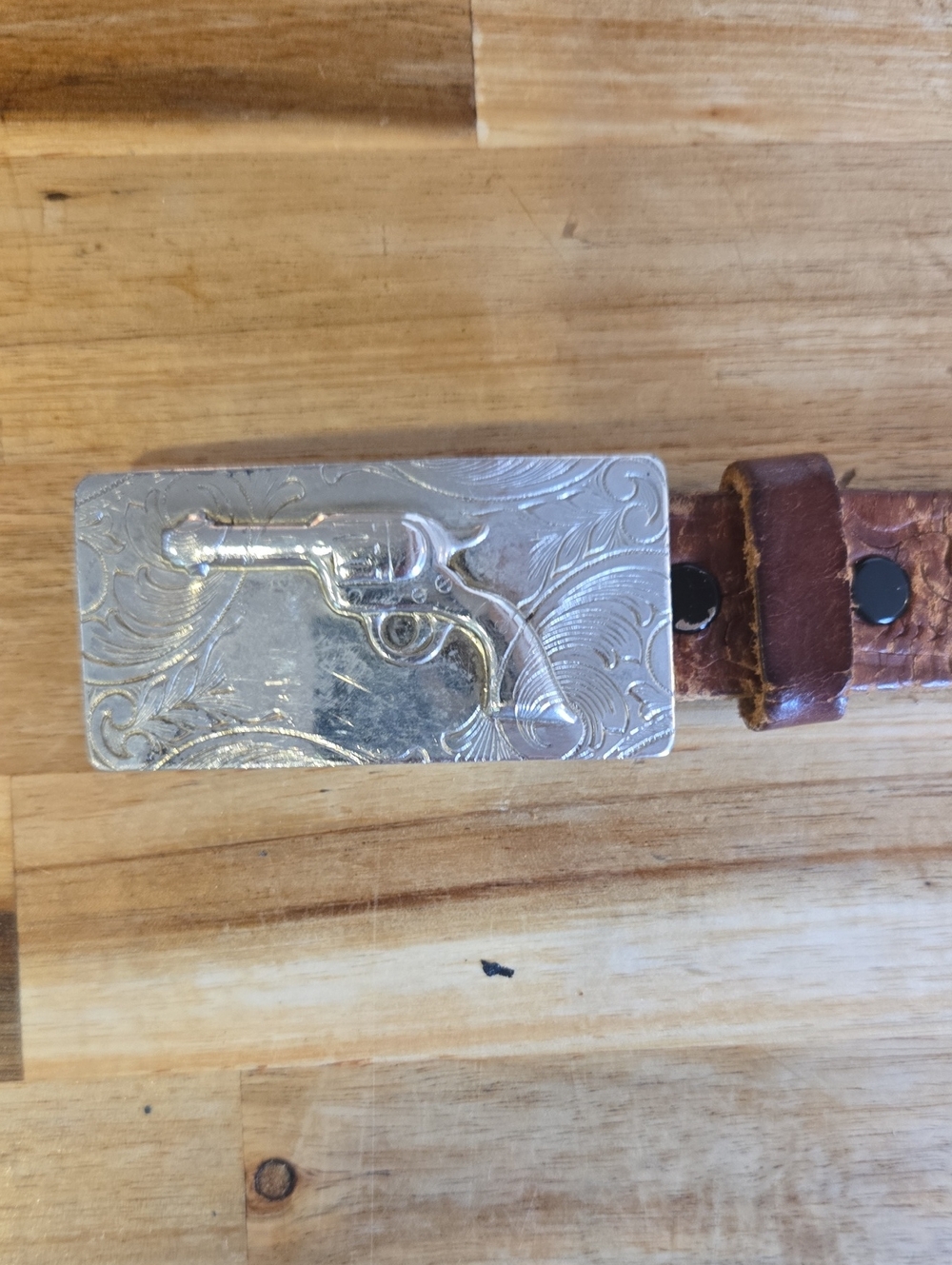Beautifully Worn Vintage Leather Belt Gun Buckle!! Size 30